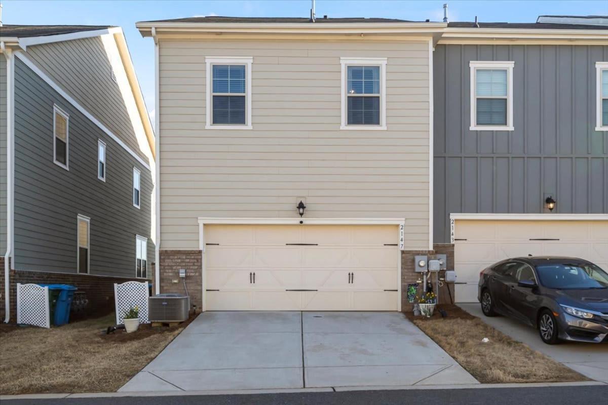 Luxurious King 3br Townhouse Mins To Uptown Clt! Holiday home *
