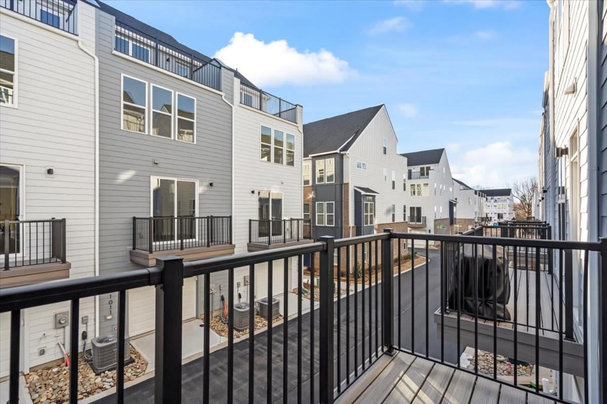 Luxurious King 3br Townhouse Mins To Uptown Clt! Holiday home *